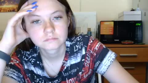 jessicaholland1 online show from June 21, 6:45 pm