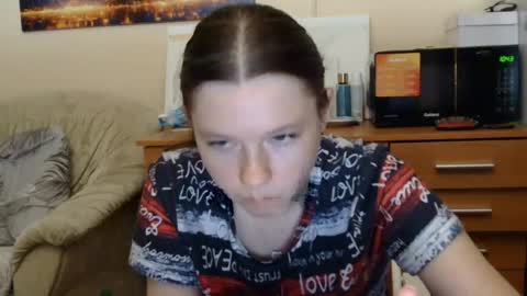 jessicaholland1 online show from June 24, 7:02 pm