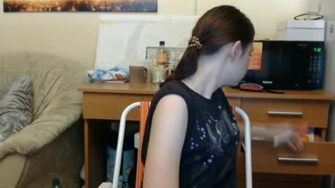 jessicaholland1 online show from June 26, 6:53 pm