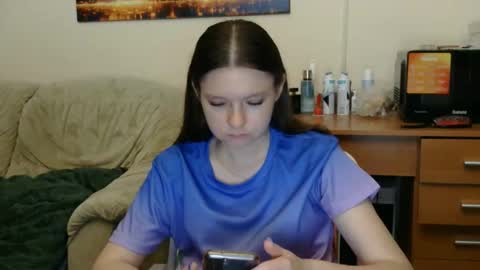 jessicaholland1 online show from June 7, 6:37 pm