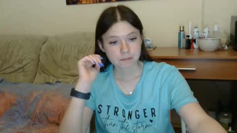 jessicaholland1 online show from June 8, 6:08 pm