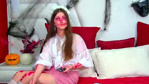 Jessica online show from October 31, 7:56 am