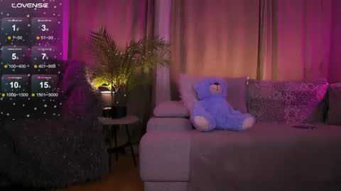 Jess online show from June 21, 4:44 pm