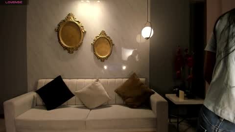 JESS online show from September 29, 9:36 am