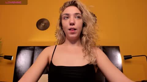 Snapshot of jessie_curlyy chatting on September 11, 3:07 am Jessie online show from September 11, 3:07 am