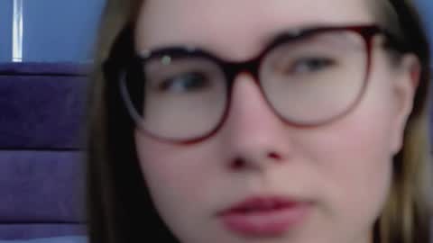 JessieJuss online show from November 28, 7:00 am