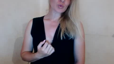 jessyangels online show from June 15, 7:25 pm