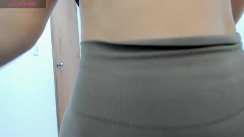 jessye_golden online show from December 18, 6:23 pm