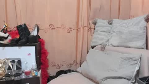 Jessylonghair online show from June 14, 3:01 pm