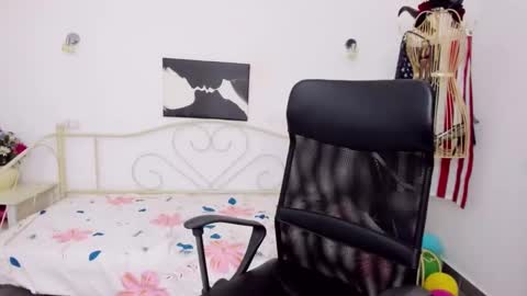 Snapshot of jessystarrr chatting on January 15, 4:00 pm Jessy online show from January 15, 4:00 pm