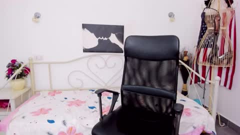 Snapshot of jessystarrr chatting on January 25, 5:48 pm Jessy online show from January 25, 5:48 pm