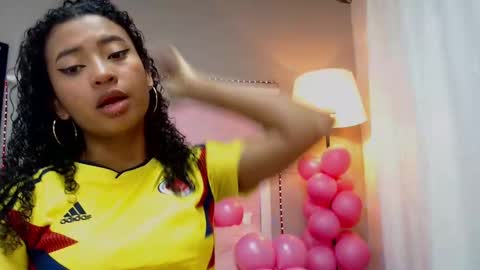 Snapshot of jessyzoe chatting on February 1, 10:59 am Jessy online show from February 1, 10:59 am