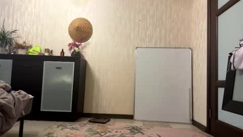 Lynn online show from November 3, 8:40 am