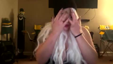 Snapshot of jesy_enigma chatting on October 26, 11:05 am JesyEnigma online show from October 26, 11:05 am
