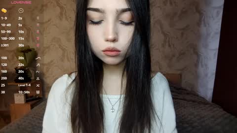 I am Gina ntmu Lets hit 10 Thumbs Up together online show from April 5, 1:32 pm