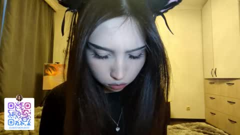 I am Gina ntmu Lets hit 10 Thumbs Up together online show from January 18, 4:31 am