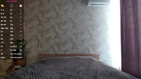 I am Gina ntmu Lets hit 10 Thumbs Up together online show from March 10, 6:17 am