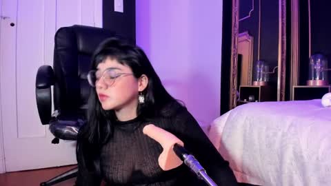 Snapshot of jeylee_ chatting on March 8, 5:14 am Jeyy online show from March 8, 5:14 am