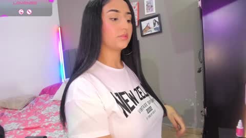 Snapshot of jhacky_sweet chatting on February 9, 2:49 am jhackelin My independent account online show from February 9, 2:49 am