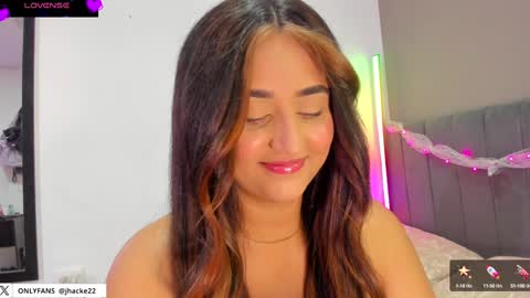 Snapshot of jhacky_sweet chatting on December 12, 1:21 am jhackelin My independent account online show from December 12, 1:21 am
