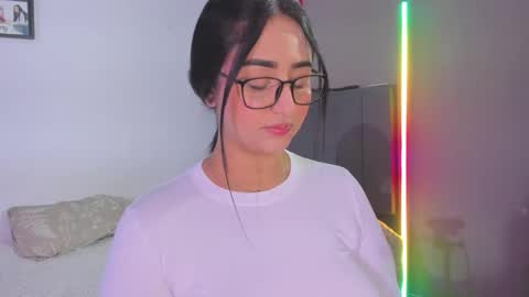 Snapshot of jhacky_sweet chatting on October 11, 4:17 am jhackelin My independent account online show from October 11, 4:17 am