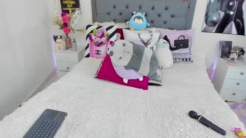  Candy  online show from January 24, 6:56 pm