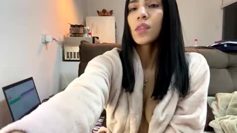 jhenny cut online show from September 28, 11:43 pm