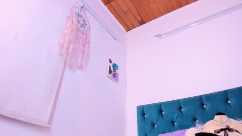 Snapshot of jhiinny_brownn chatting on February 15, 11:06 am Jhiinny online show from February 15, 11:06 am