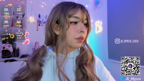 Snapshot of ji_hyun chatting on December 5, 4:31 am Ji online show from December 5, 4:31 am
