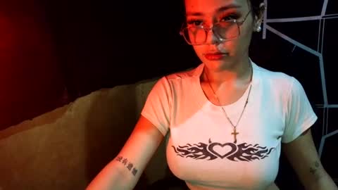 jillian_fuckdoll online show from June 25, 8:40 am