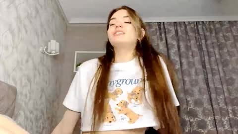 Snapshot of jinny_garland chatting on September 8, 6:18 pm Jinny online show from September 8, 6:18 pm