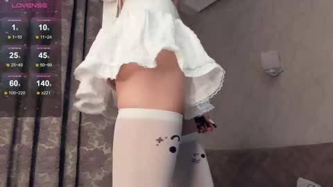 Snapshot of jinny_garland chatting on February 18, 6:28 pm Jinny online show from February 18, 6:28 pm