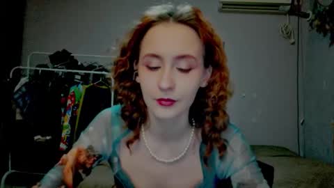 Joannatompson online show from March 19, 1:32 am