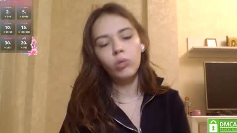 Jennifer online show from March 9, 3:48 pm