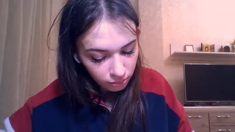 Jennifer online show from November 12, 5:44 pm