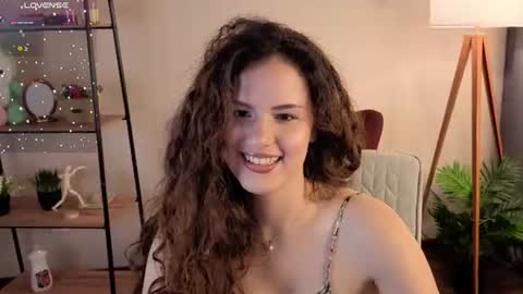 Mia online show from July 11, 8:47 am