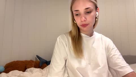 Oly online show from June 29, 9:16 am