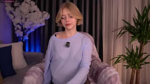 Snapshot of joice_queen chatting on September 26, 2:42 am Paula online show from September 26, 2:42 am