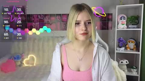 Snapshot of joice_queen chatting on February 14, 10:04 pm Paula online show from February 14, 10:04 pm