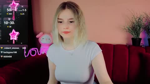 Snapshot of joice_queen chatting on December 2, 9:26 pm Paula online show from December 2, 9:26 pm