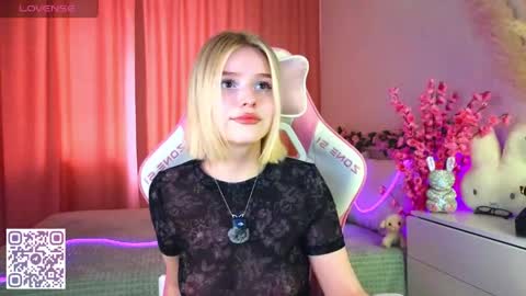 Paula online show from June 7, 3:02 am