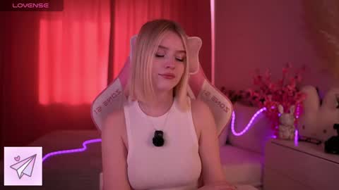 Paula online show from May 15, 3:32 am