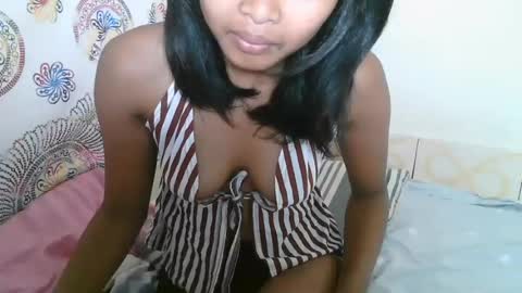 jolienasexi online show from July 24, 2:59 pm
