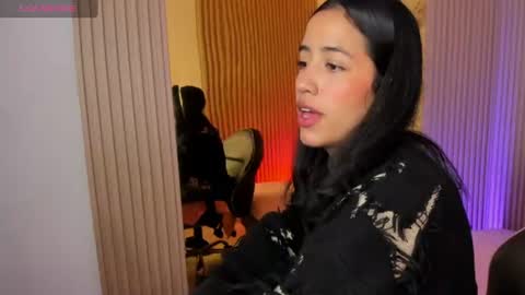 Joselyn  online show from June 11, 12:24 pm