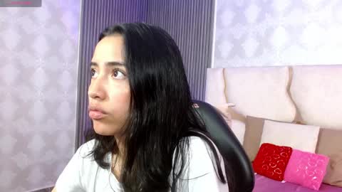 Joselyn  online show from April 10, 12:33 pm