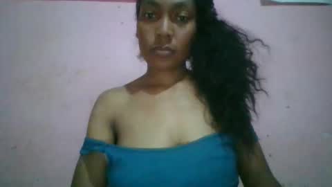 josy918592 online show from May 3, 6:50 am
