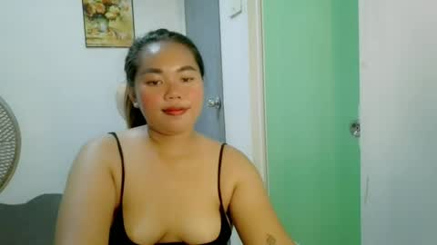 joy9979612 online show from April 9, 6:19 am