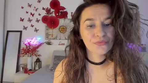 Snapshot of joycasidy chatting on February 27, 2:43 pm CassidyJoy online show from February 27, 2:43 pm