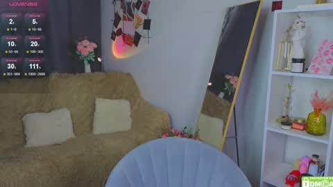 Snapshot of joyce_jones chatting on October 18, 9:49 pm joyce_jones online show from October 18, 9:49 pm