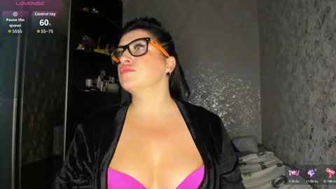 Snapshot of ju__lia chatting on October 27, 9:49 am Ju  lia online show from October 27, 9:49 am